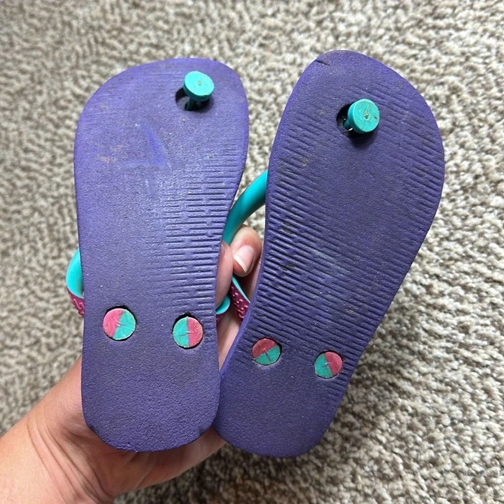 Havaianas Vibrant Pink and purple flip flops